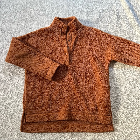 Aerie Teddy Bear Sherpa - Picture 2 of 10